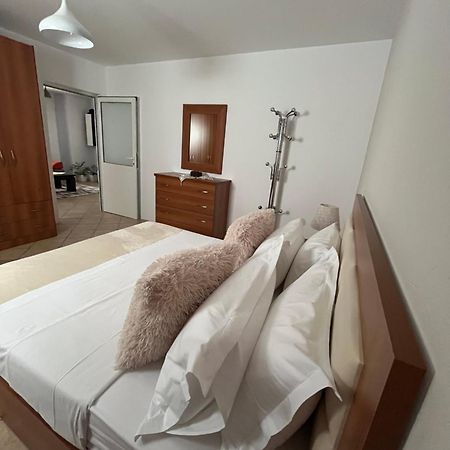 Iljazi'S Apartaments Vlore Exterior photo