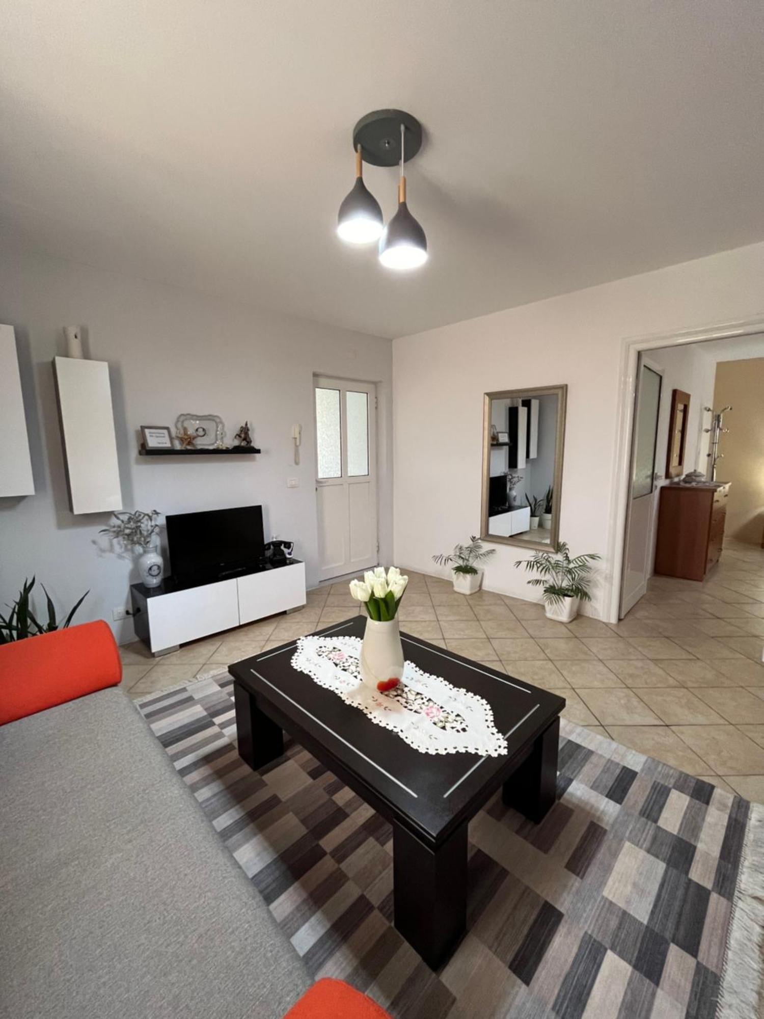 Iljazi'S Apartaments Vlore Exterior photo