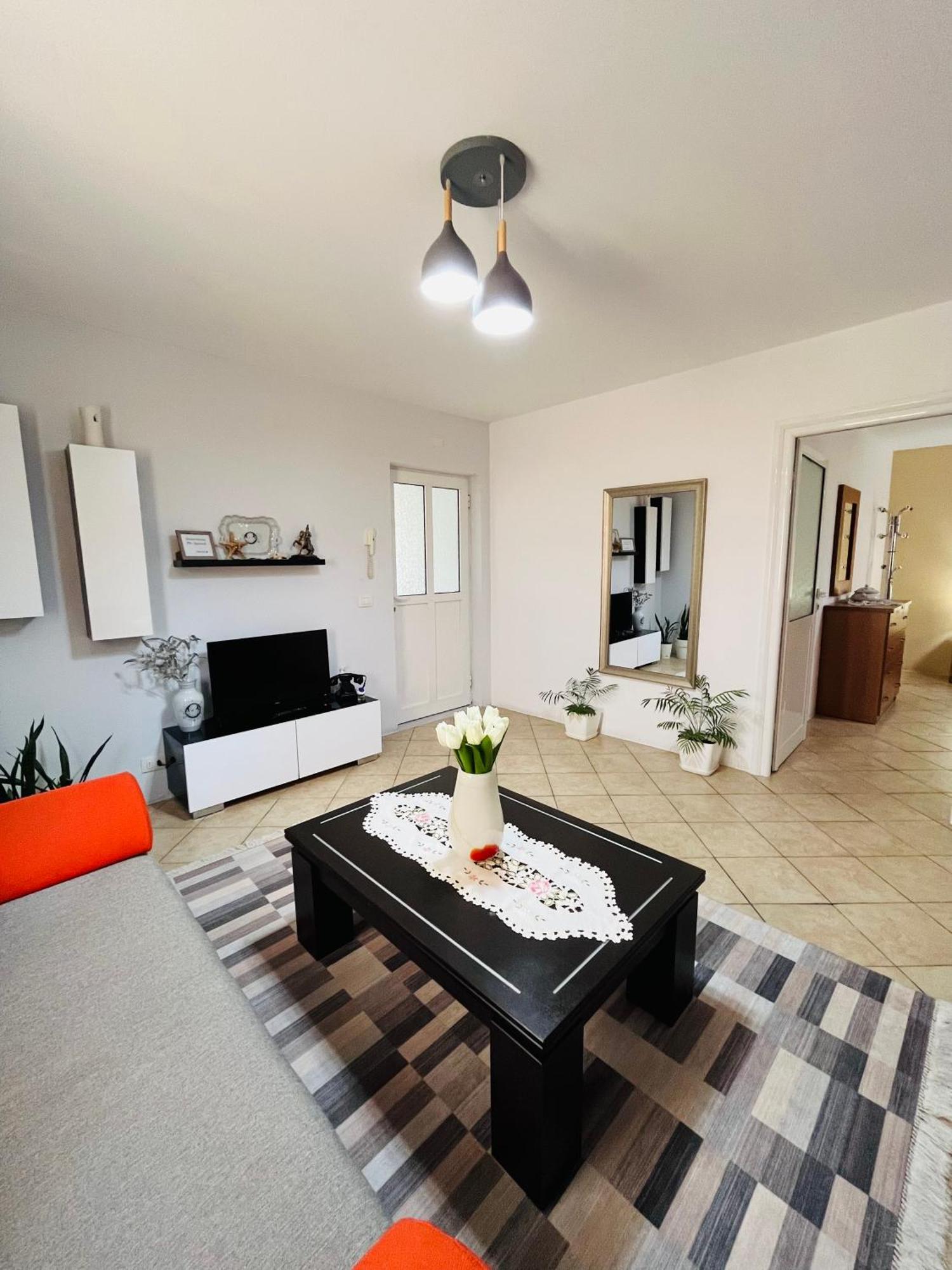 Iljazi'S Apartaments Vlore Exterior photo