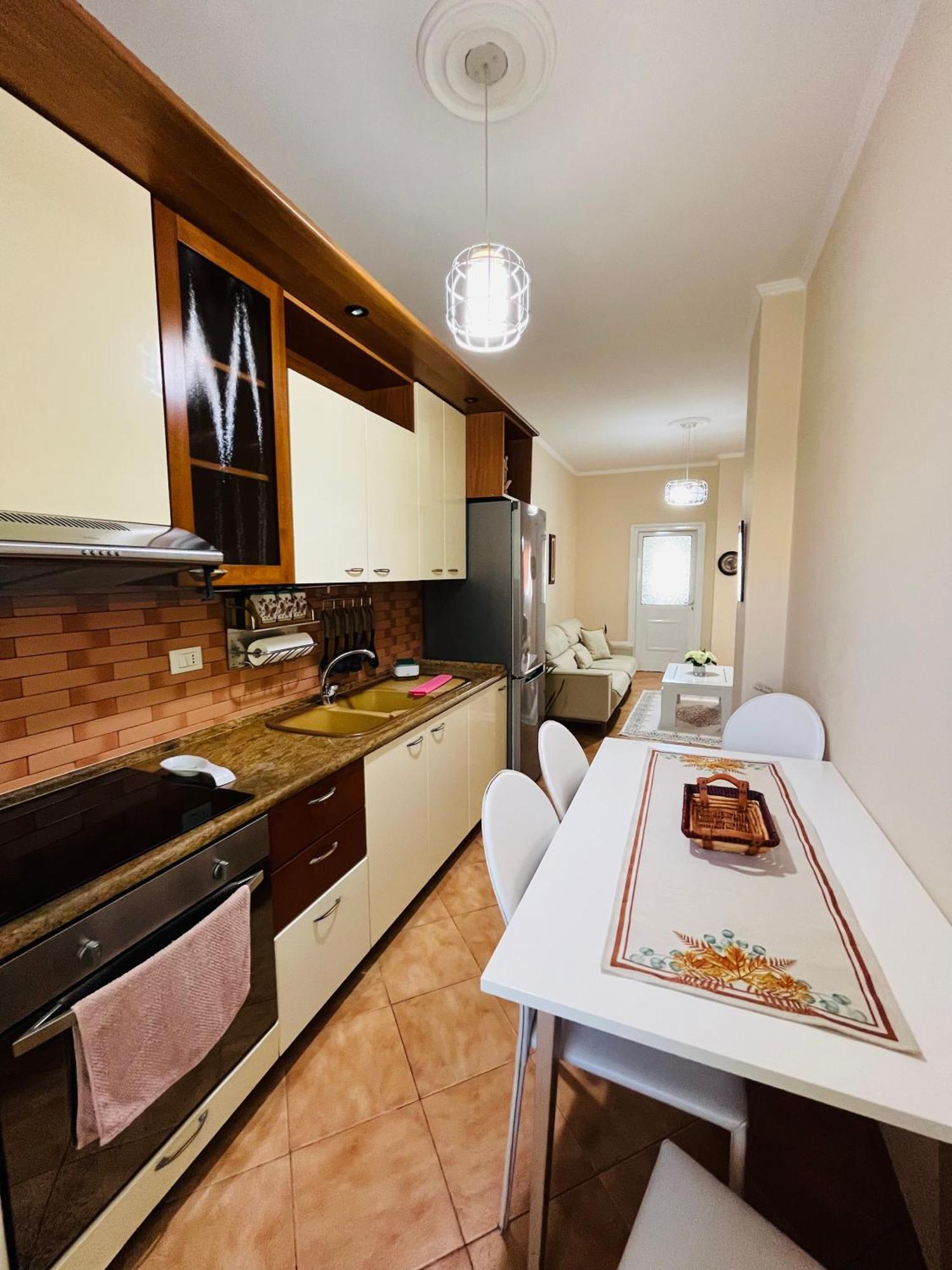 Iljazi'S Apartaments Vlore Exterior photo