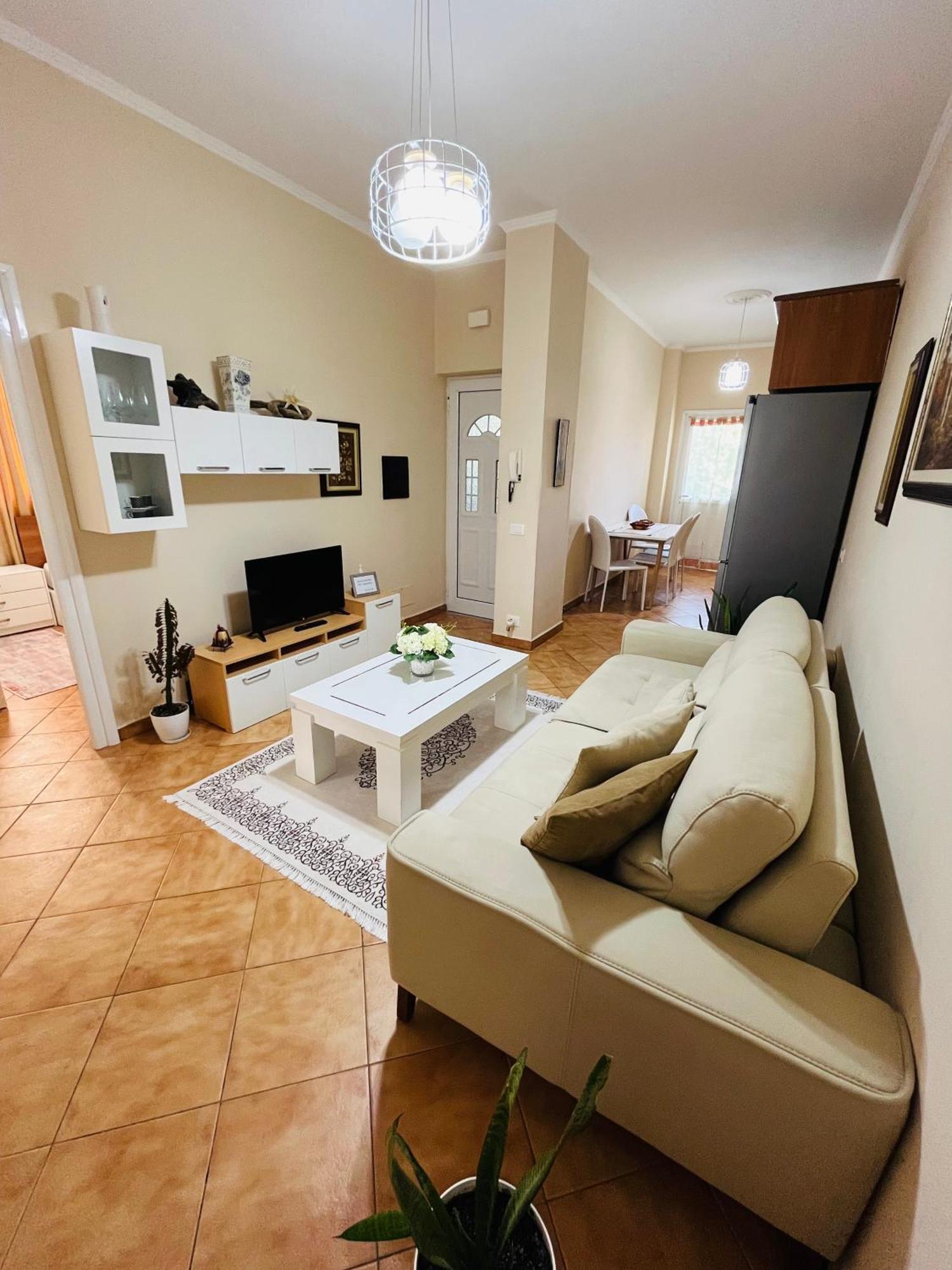 Iljazi'S Apartaments Vlore Exterior photo