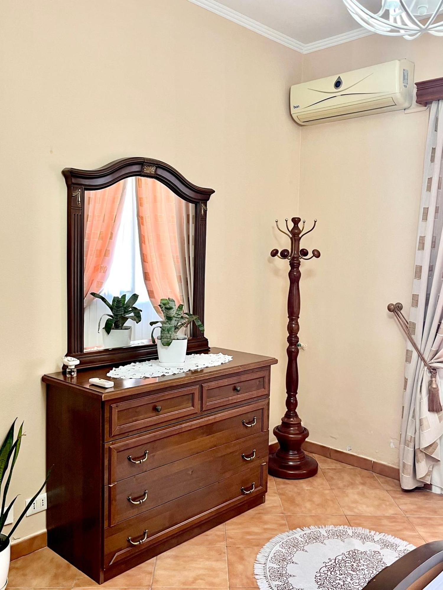 Iljazi'S Apartaments Vlore Exterior photo