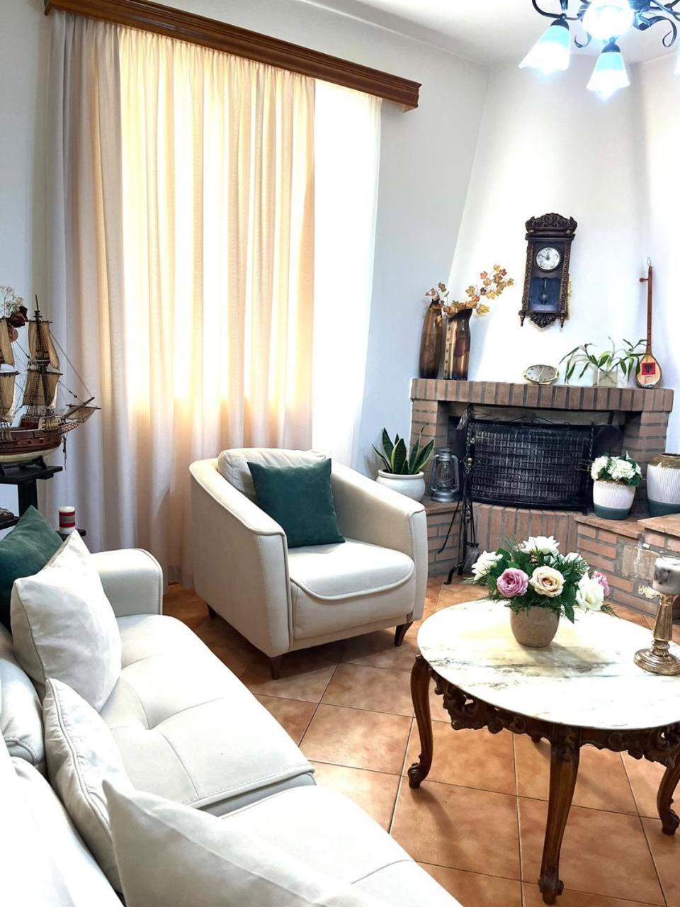 Iljazi'S Apartaments Vlore Exterior photo