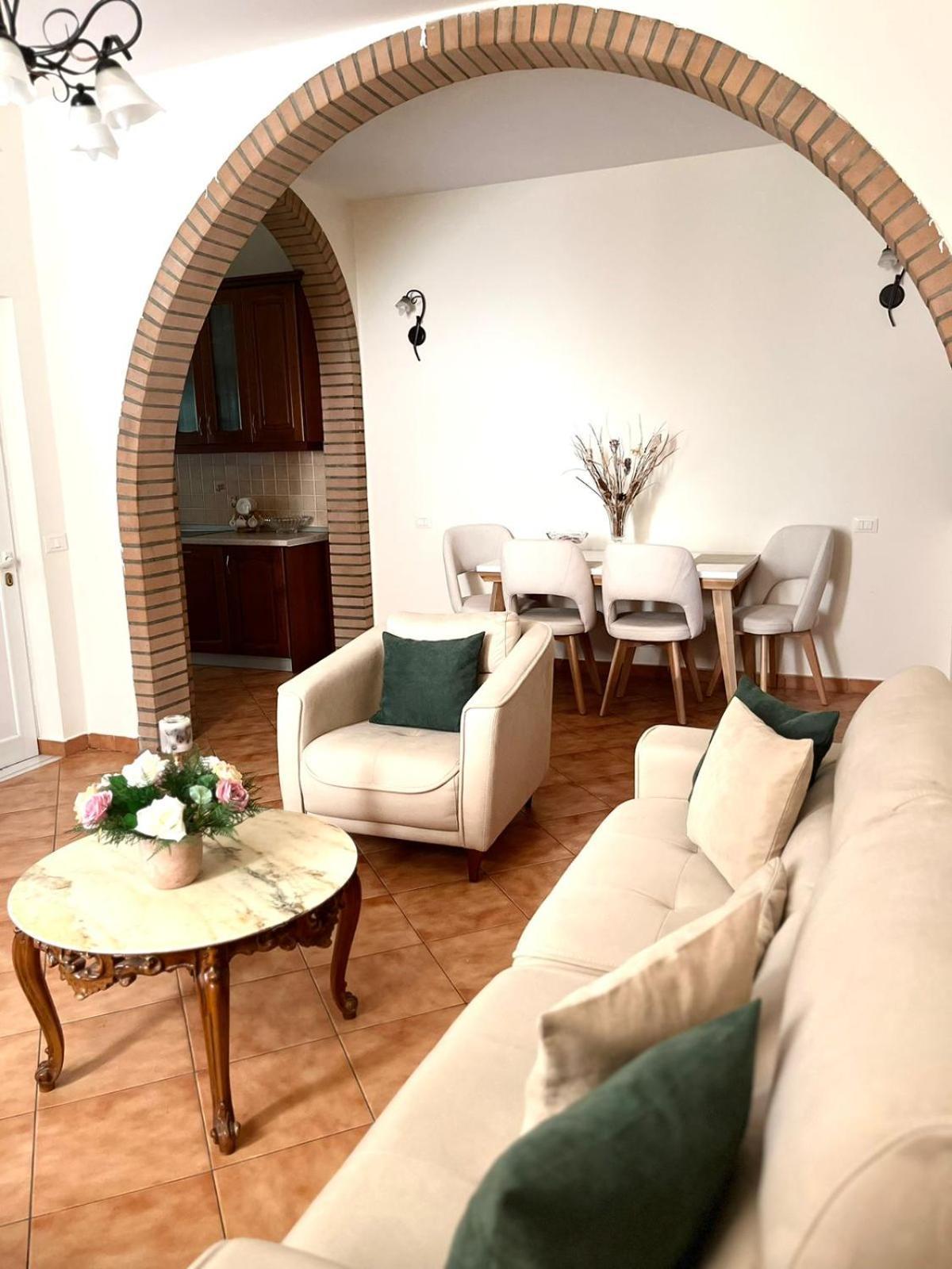 Iljazi'S Apartaments Vlore Exterior photo