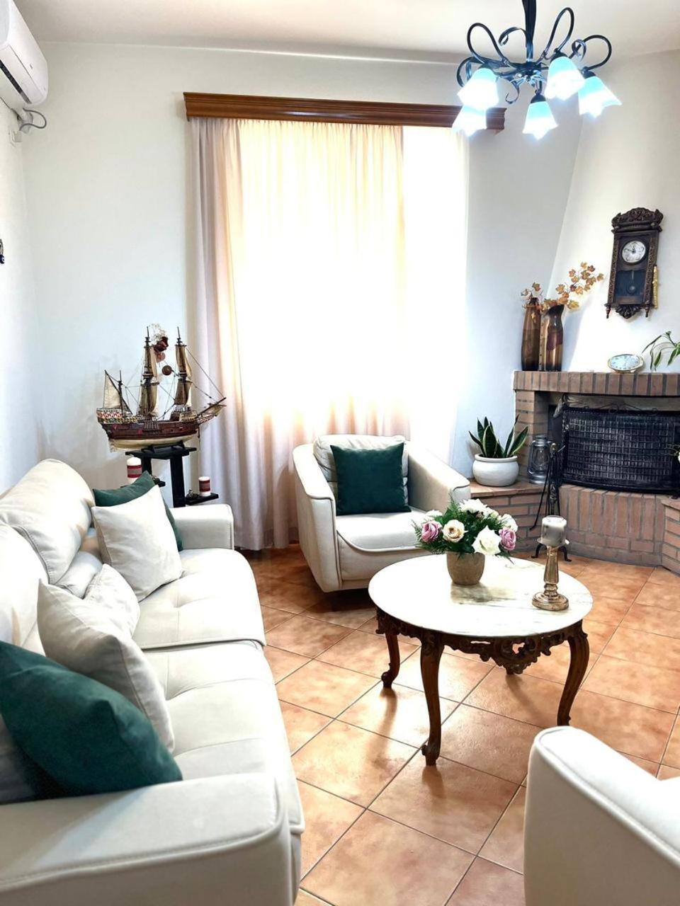 Iljazi'S Apartaments Vlore Exterior photo
